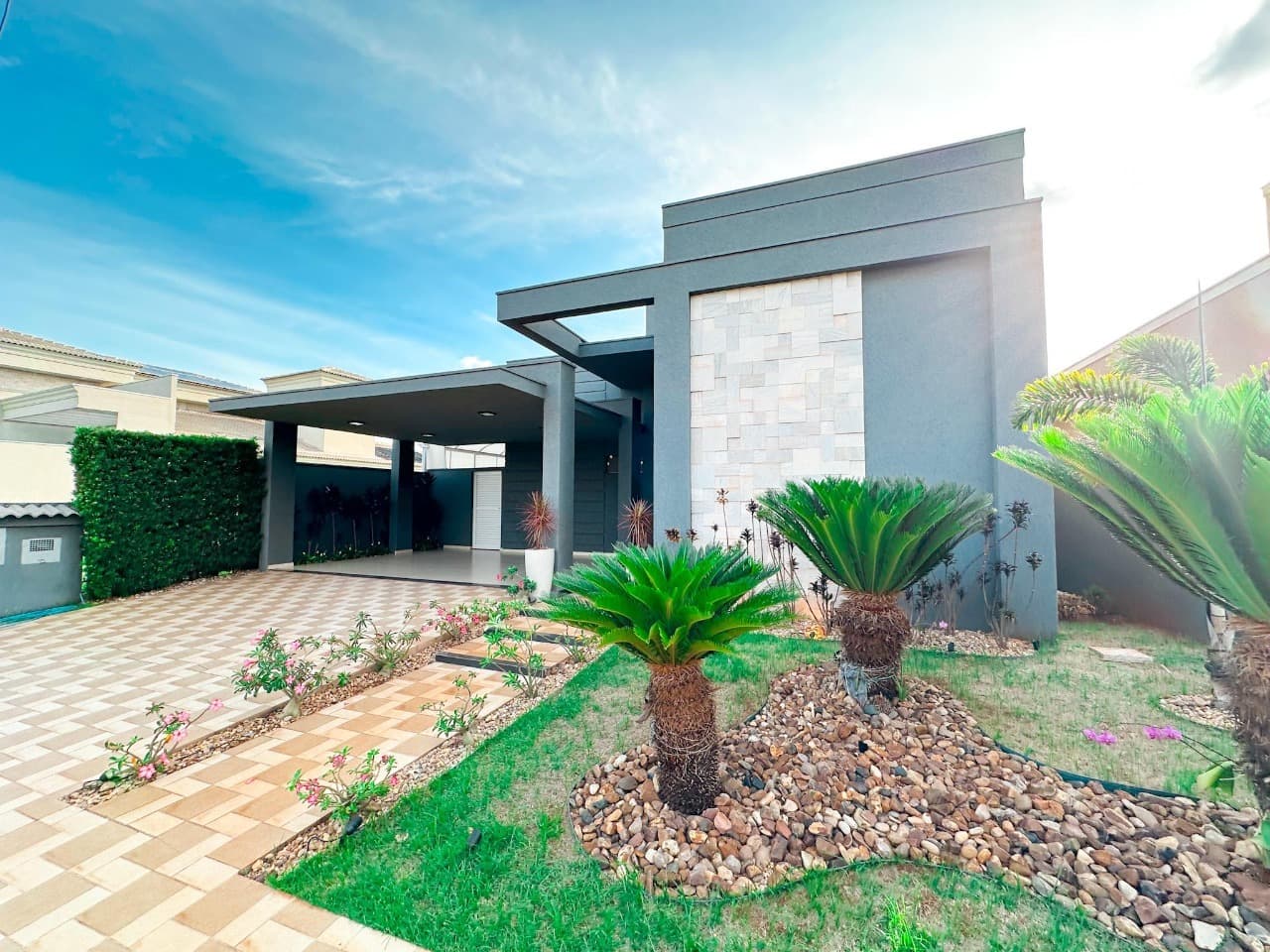 Casa Condomínio Damha V