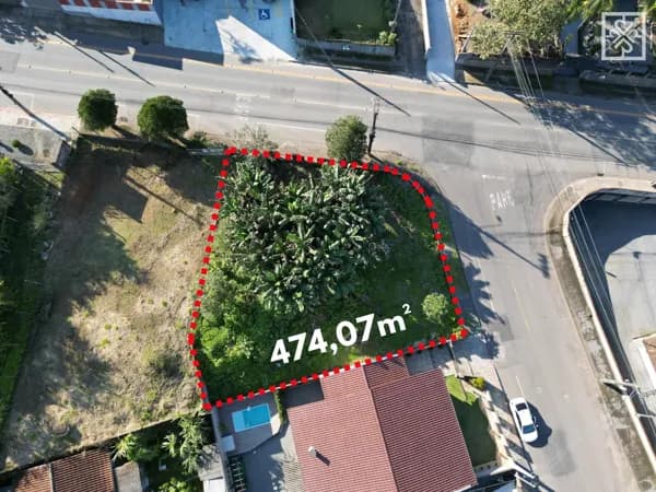 Terreno de esquina com 474m² no Chico de Paulo – Jaraguá do Sul