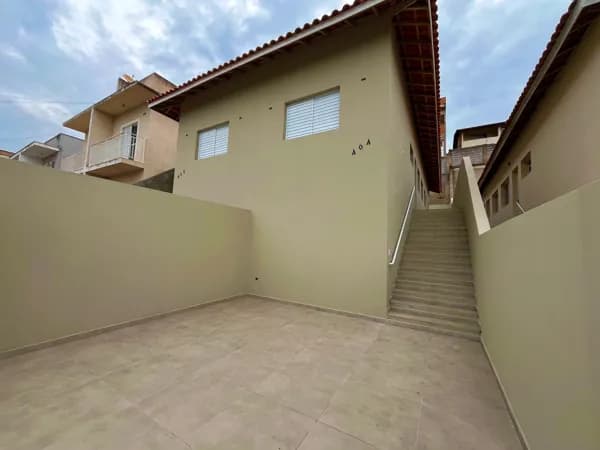 Casa em Reneville, Mairinque/SP