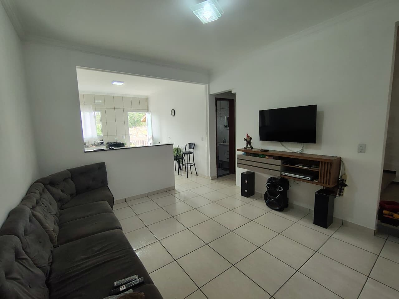 Casa Sobrado em Reneville, Mairinque/SP