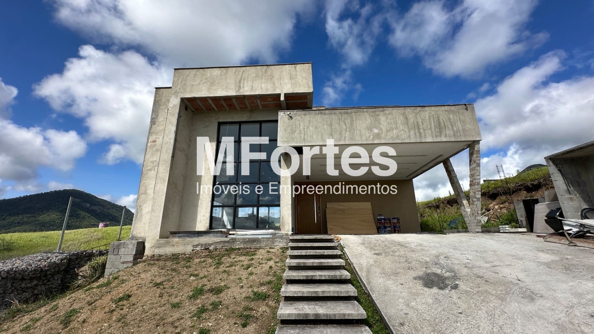 Casa com 3 quartos à venda, 226 m² por R$ 900.000 - Ubatiba - Maricá/RJ