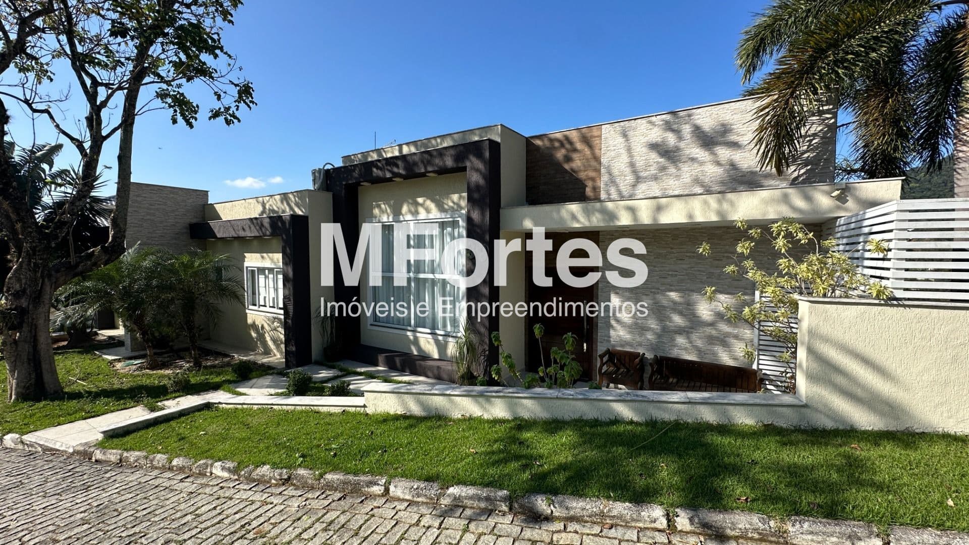 Casa com 4 quartos à venda, 176 m² por R$ 1.300.000 - Flamengo - Maricá/RJ