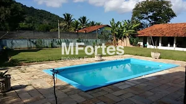 Vendo Casa com Piscina em Terreno de 1.250 m² à beira da Rodovia em Maricá/RJ
