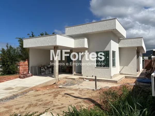 Casa à venda em Condomínio, 110 m² - Ubatiba - 3 Quartos