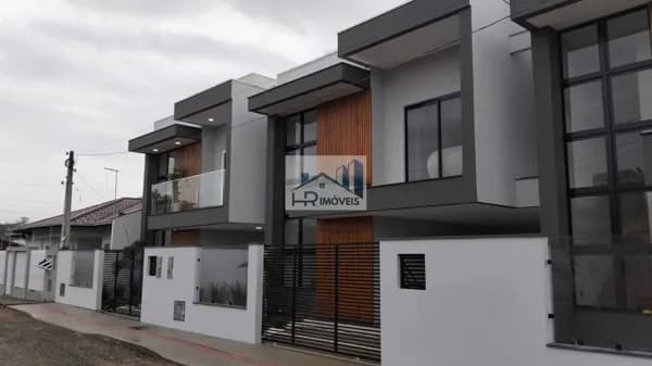 Sobrado em Balneário Piçarras - Itacolomi