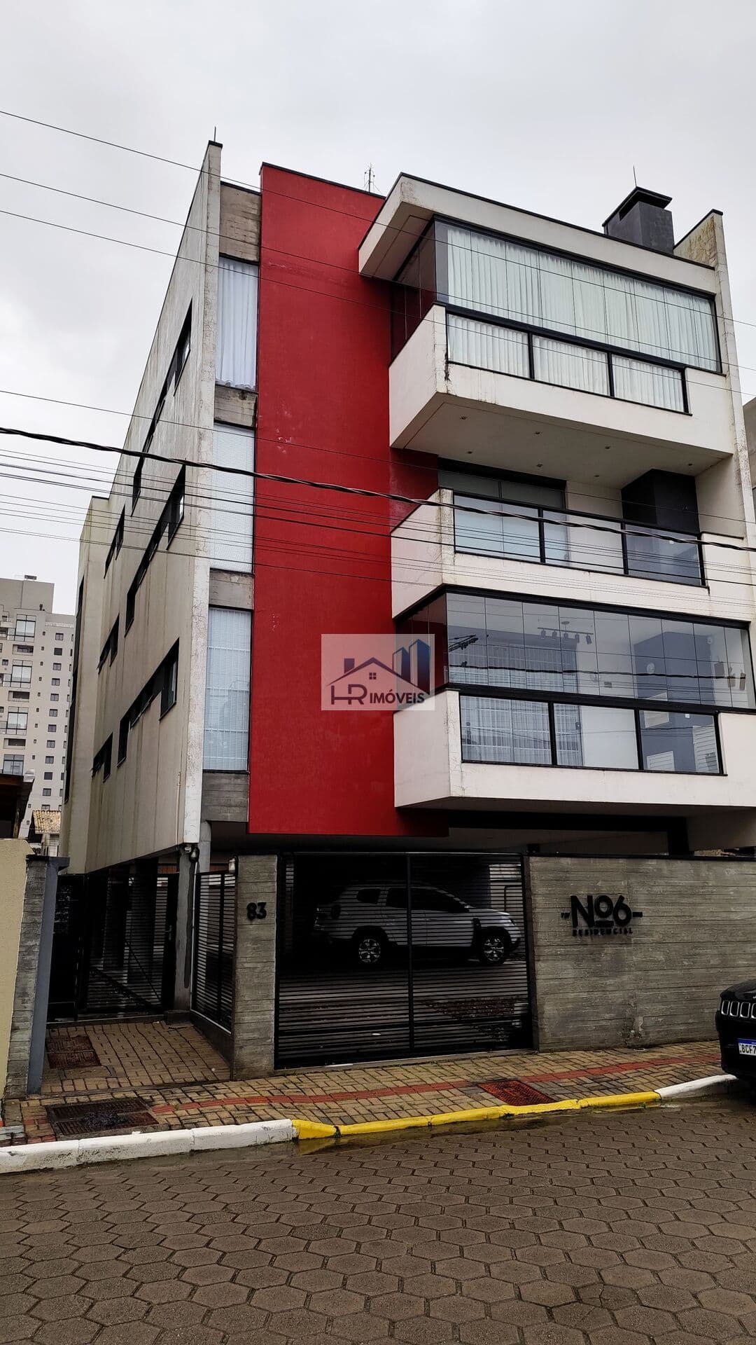 Apartamento 100% Mobiliado a 50m² do Mar em Balneário Piçarras/SC