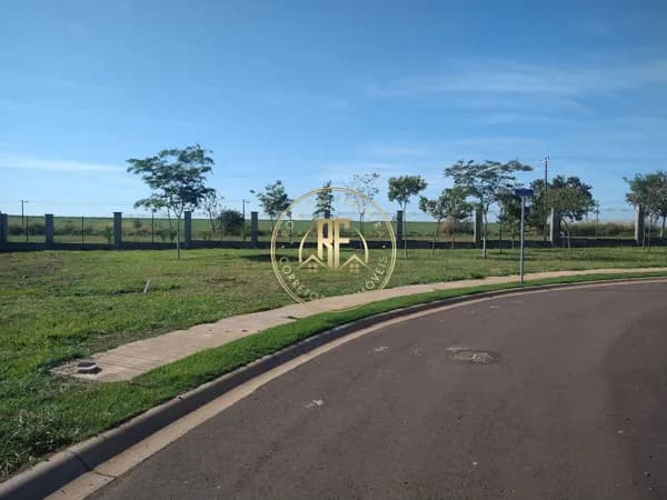 Terreno em Condomínio em Aeroporto, Araçatuba/SP