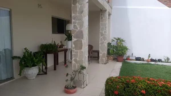 Casa à venda no bairro Pitangueiras em Lauro de Freitas/BA