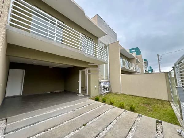 Sobrado em São José dos Pinhais - Cidade Jardim