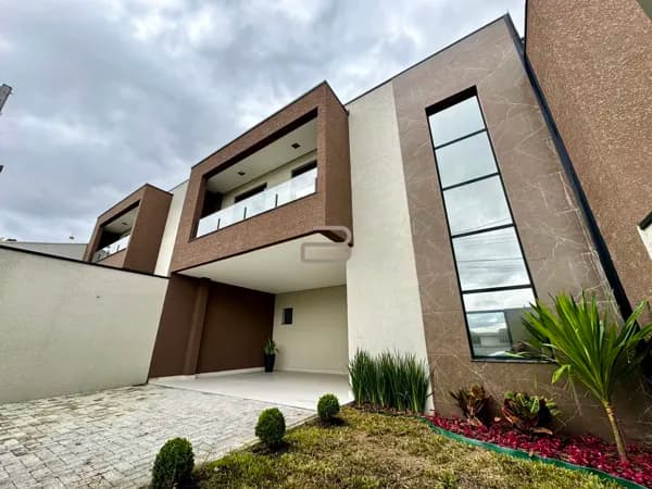 Sobrado em São José dos Pinhais - Boneca do Iguaçu