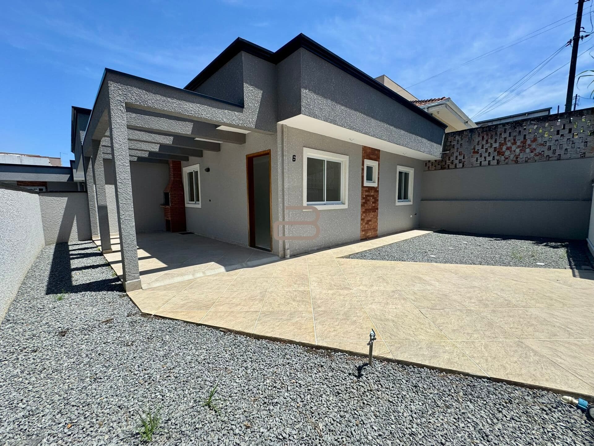 Casa em São José dos Pinhais - Santo Antônio