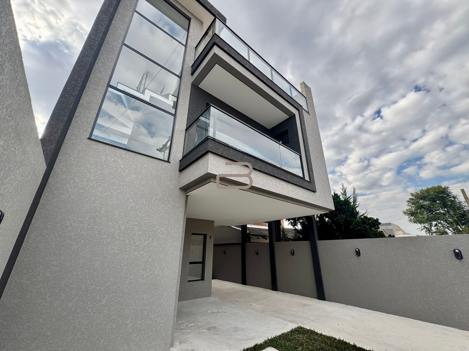 Sobrado Alto Padrão em Hauer, Curitiba/PR