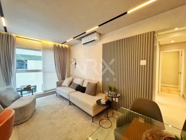 Apartamento à Venda com 2 Suítes na Quadra da Praia da Aparecida em Santos/SP
