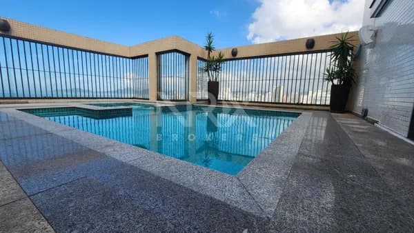 Cobertura Triplex à Poucos Metros da Praia da Aparecida em Santos/SP