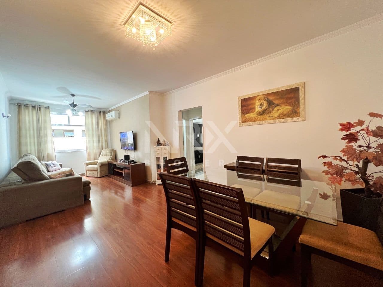 Apartamento à venda na quadra da praia da Aparecida em Santos/SP