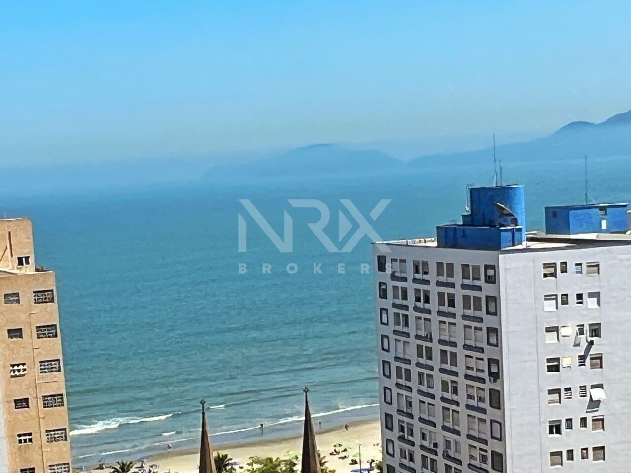 Apartamento de 3 Suítes com Vista para o Mar e Lazer Completo na Quadra da Praia do Embaré - Santos