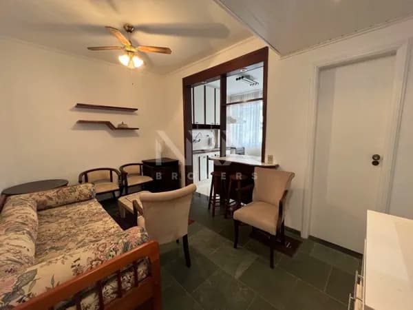 Apartamento Mobiliado com 2 Ambientes de Dormitório no coração do Gonzaga em Santos/SP