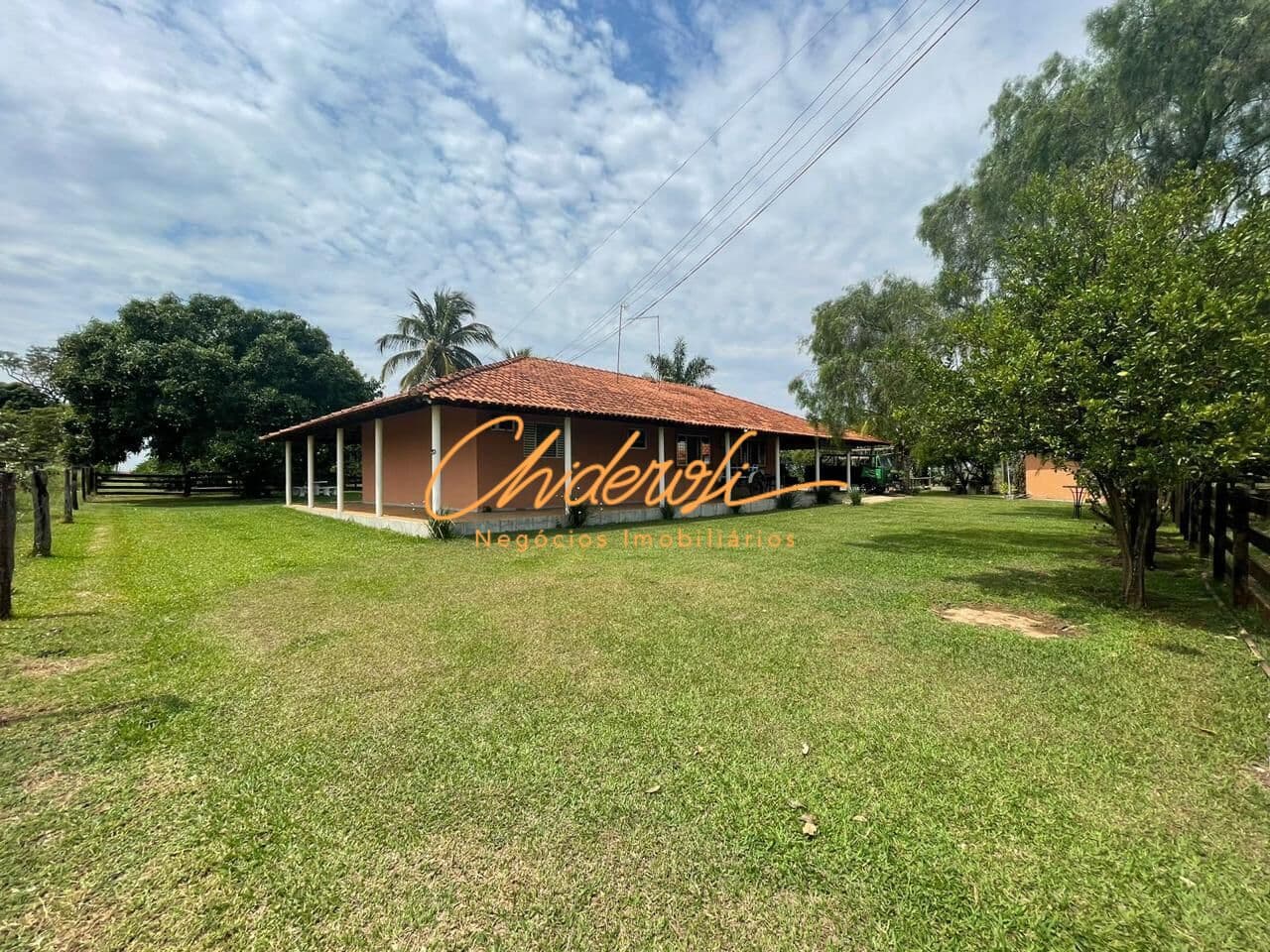 Fazenda/Sítios/Chácaras em Coroados - Centro