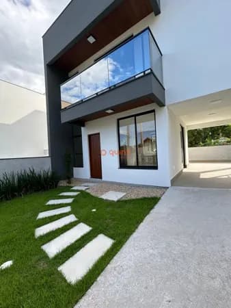 Sobrado em São José - Potecas