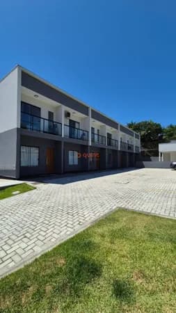 Sobrado em Real Parque, São José/SC