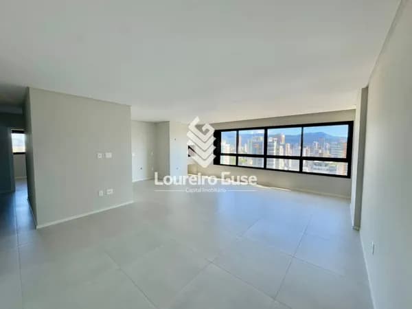 Apartamento Alto Padrão em Meia Praia, Itapema/SC