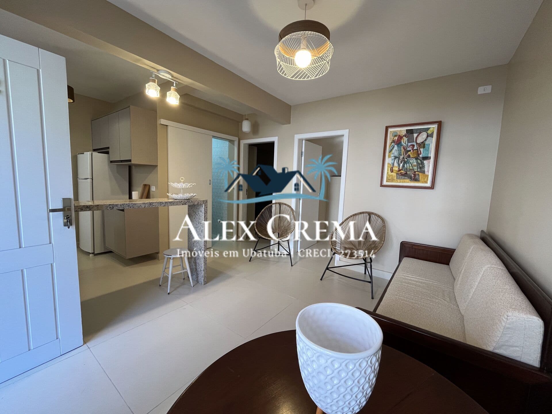 Apartamento térreo reformado a 200m da praia do Perequê-Açu – 2 dormitórios