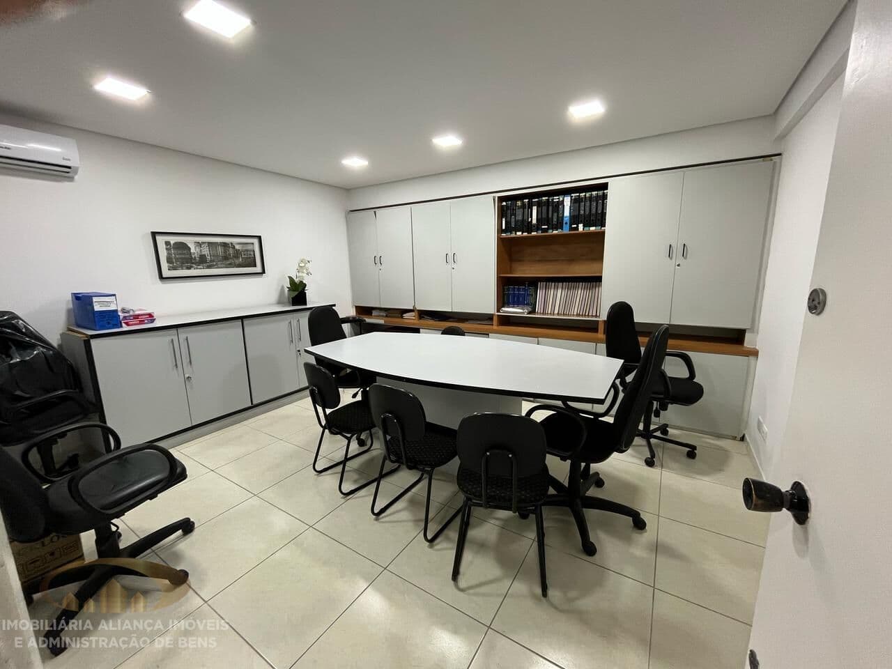 Sala Comercial em Alphaville, Santana de Parnaíba/SP