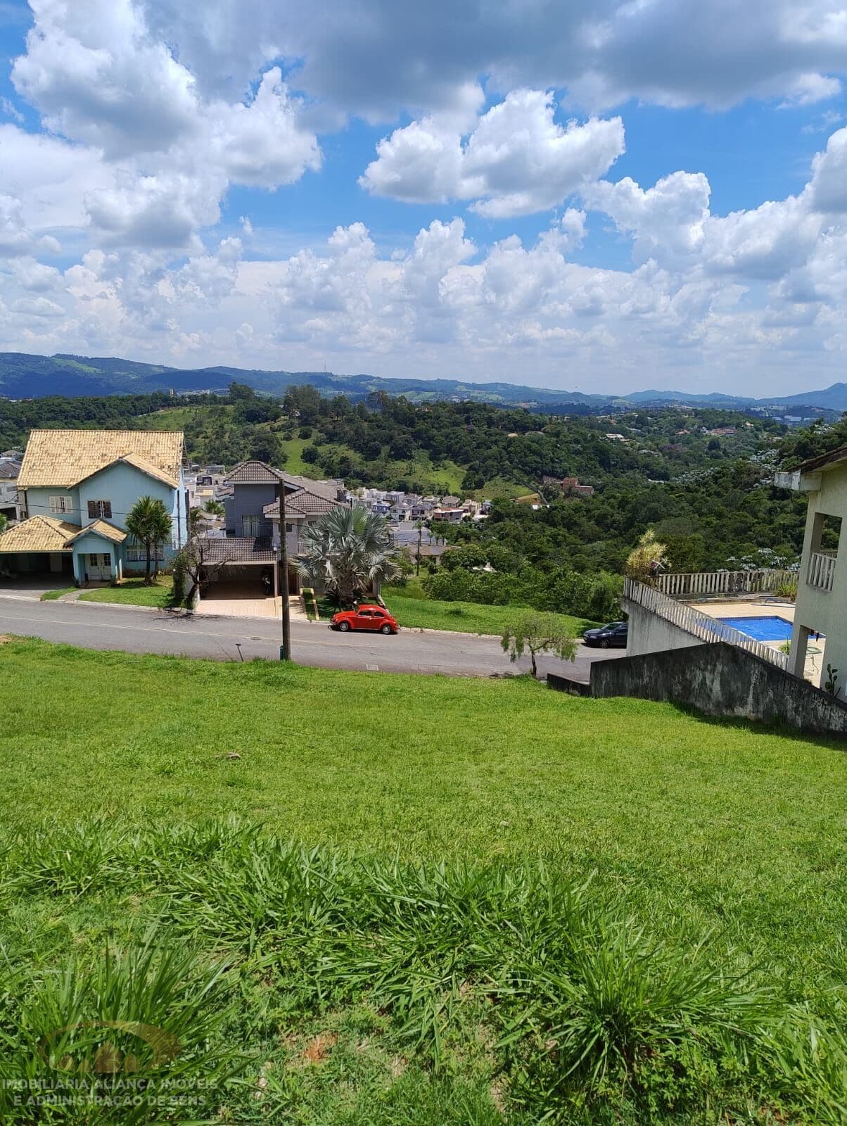 Terreno em Condomínio Valville 01