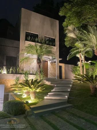 Casa em Santana de Parnaíba - Alphaville