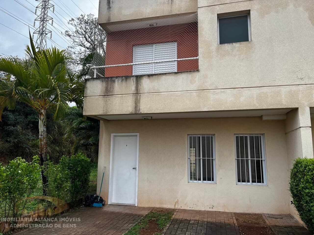 Vendo Casa em Condomínio Fechado em Santana de Parnaíba -SP