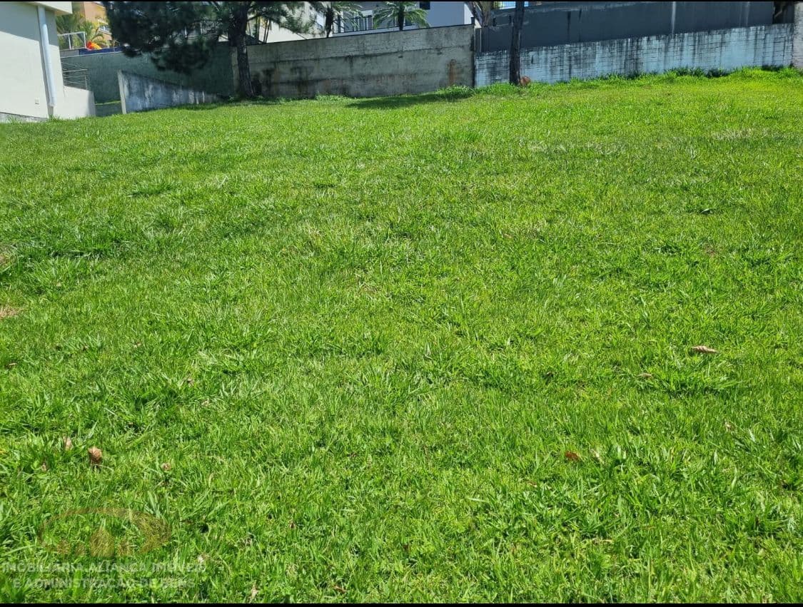 Lote/Terreno em Santana de Parnaíba - Alphaville