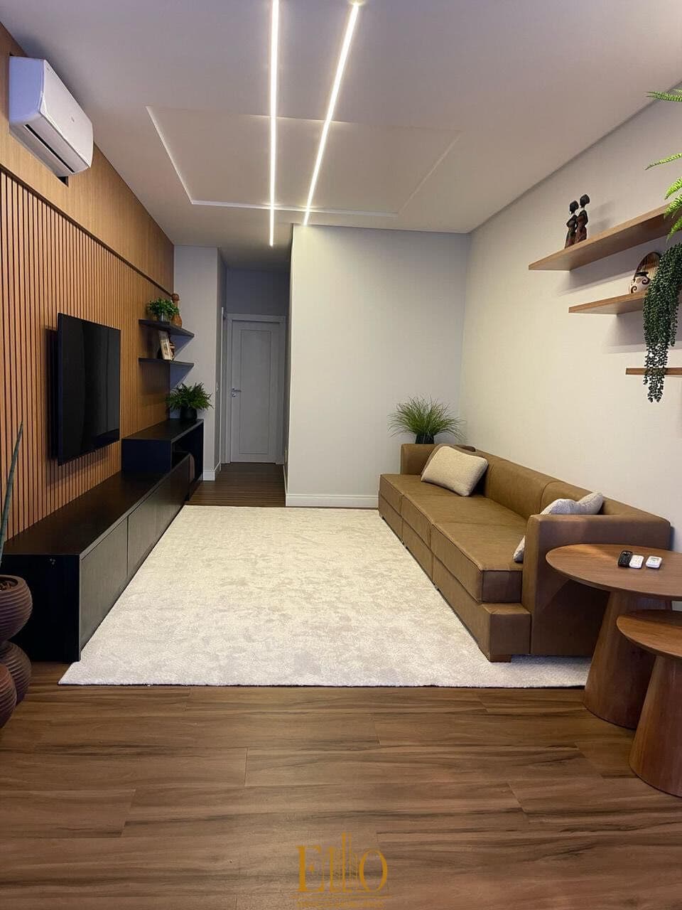 Apartamento no Edifício Tropical Summer, 04 Dormitórios sendo 02 Suítes e 03 Vagas