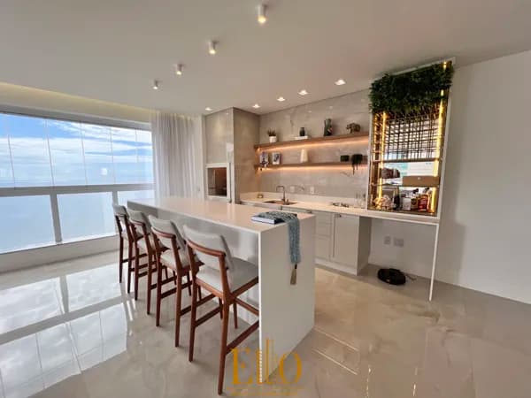 Apartamento mobiliado com vista mar! Ed. Iluminato 04 Suítes + 3 Vagas. Meia Praia em Itapema /SC