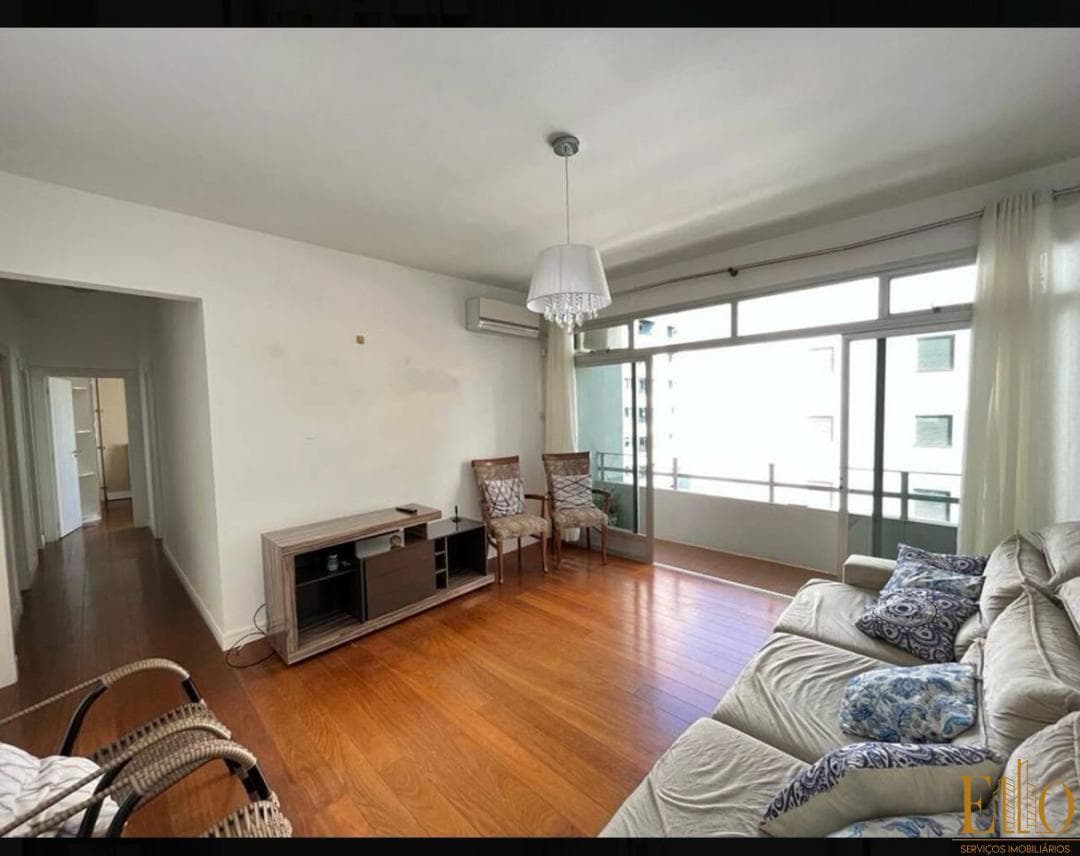 Apartamento Padrão com 3 dormitórios no centro de Balneário Camboriú