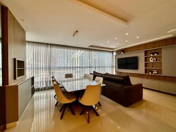 Apartamento Ed. Grand Soleil, 03 Suítes + 02 Vagas. Meia Praia em Itapema / SC