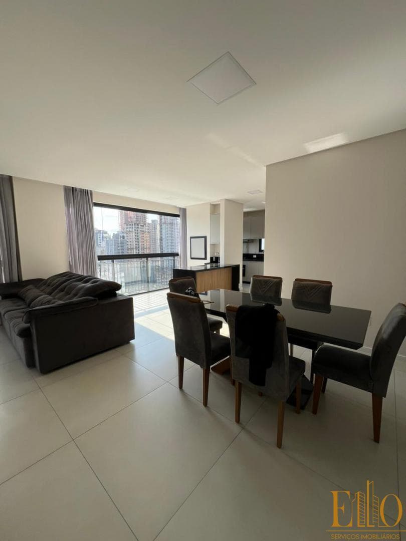 Apartamento Mobiliado ED ILHA DE OHAU, 03 Suítes + 02 Vagas. Lazer completo. Meia Praia em Itapema / SC