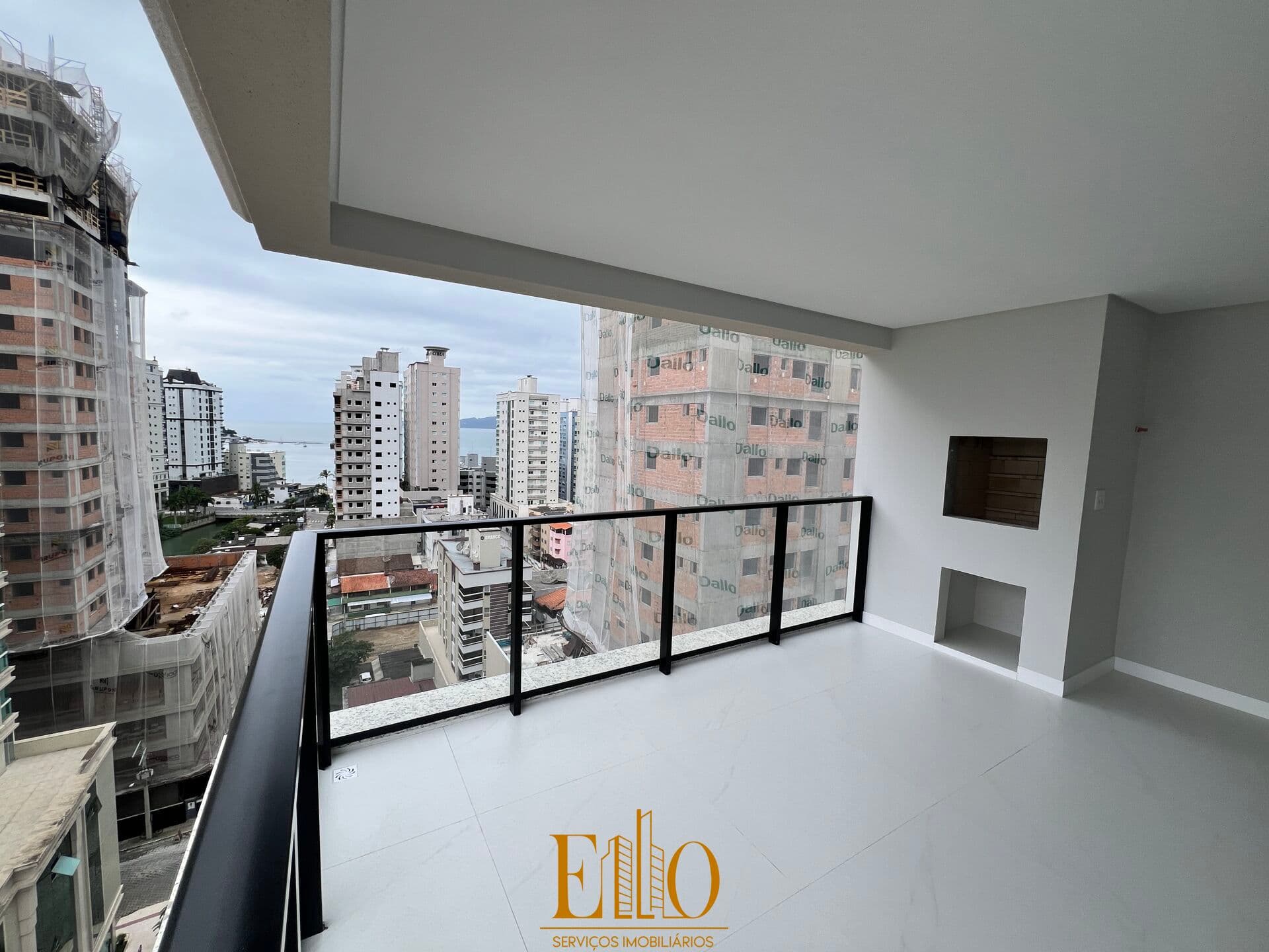 Apartamento Módena Residenziale Alto Padrão no centro de Itapema, 3 Suítes +2 Vagas. Lazer no Rooftop