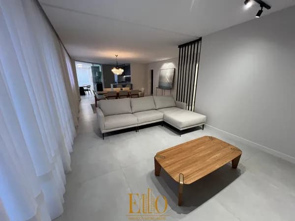 Apartamento Alto Padrão, PLACE VENDÔME, 04 suítes + 03 vagas mobiliado. 80 metros do mar . Meia Praia - Itapema/SC