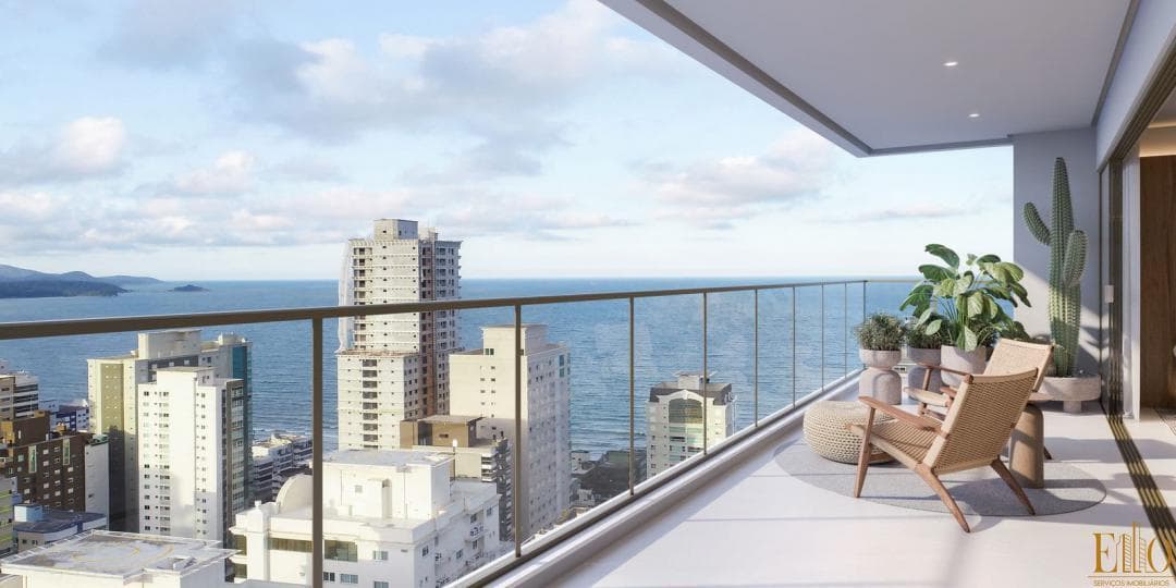 Apartamento à venda, 04 Suítes e 3 Vagas. A 280 Metros do MAR, Imperial Tower. Rua: 240
