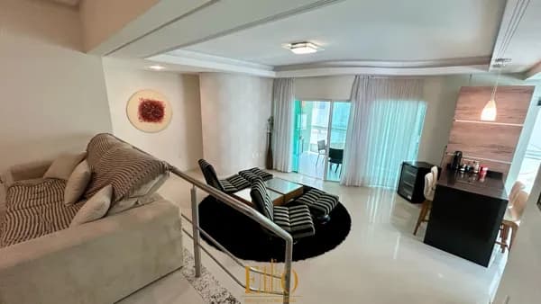 Apartamento Edifício Residencial Onix, 03 Suítes + 02 vagas. Meia Praia em Itapema /SC
