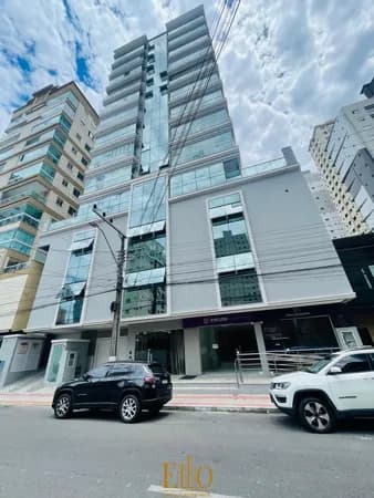 Sala comercial em ponto estratégico com 101m²