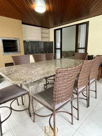 Apartamento com 3 dormitórios no edifício Trento Mar em Meia Praia/Itapema