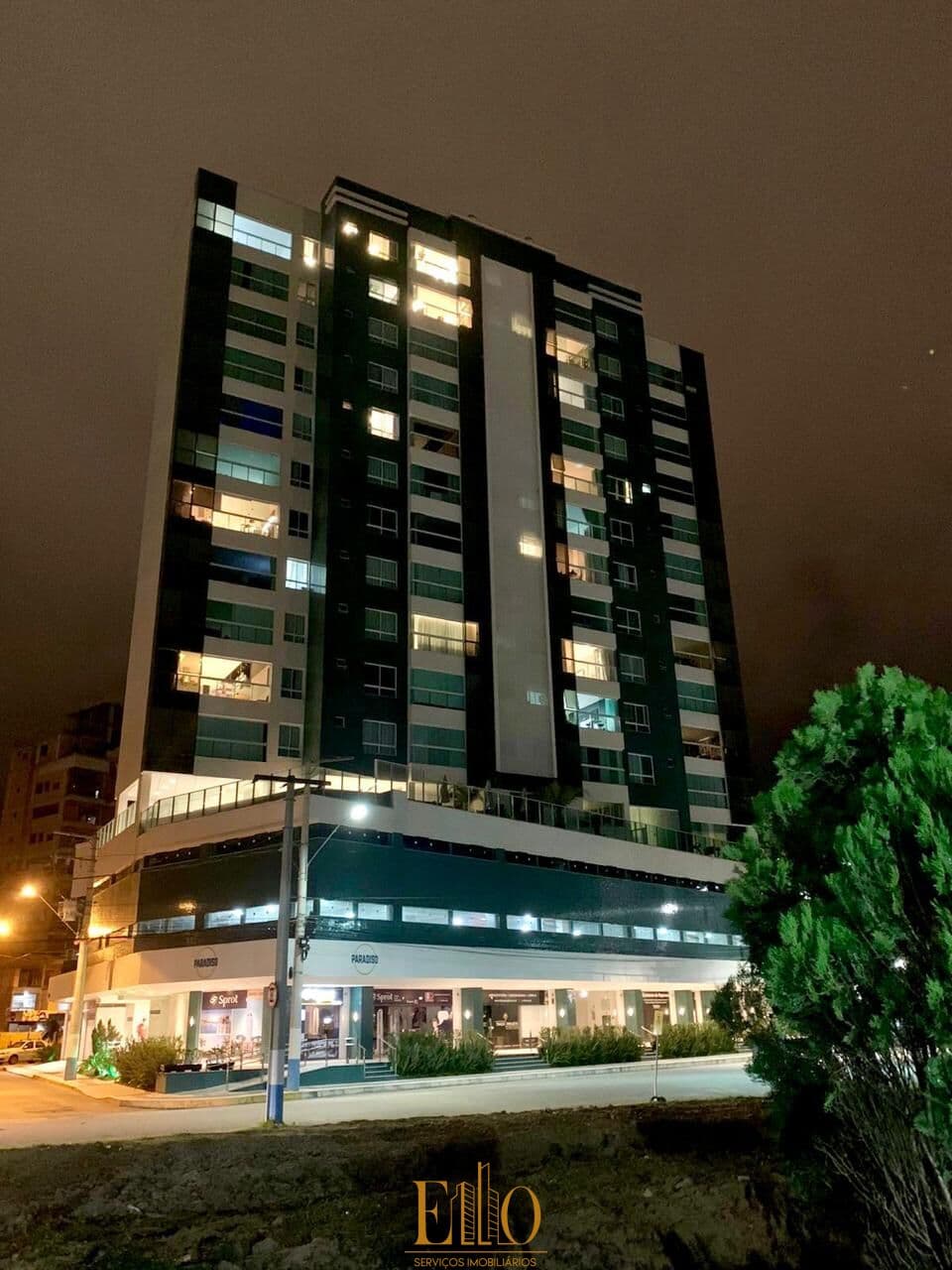 Edifício Residencial Paradiso, 01 suíte + 02 Demi suítes, 02 vagas. Vista Mar - Centro-Itapema/SC.