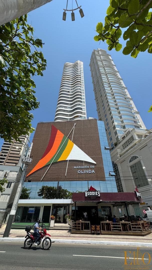 Apartamento à venda no bairro Meia Praia em Itapema/SC