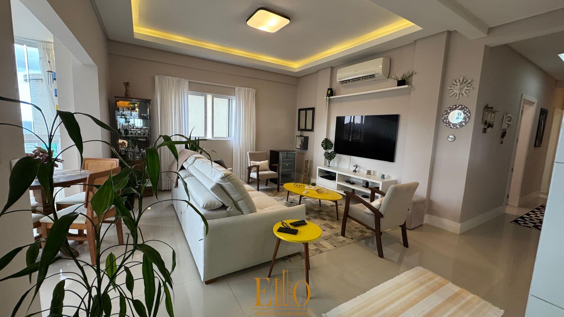Apartamento à venda na Quadra Mar com 1 Suíte + 02 Demi's - VISTA MAR - Centro de Itapema