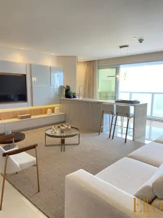 Apartamento frente mar na Barra Norte com 3 suítes no Infinity Coast Residence