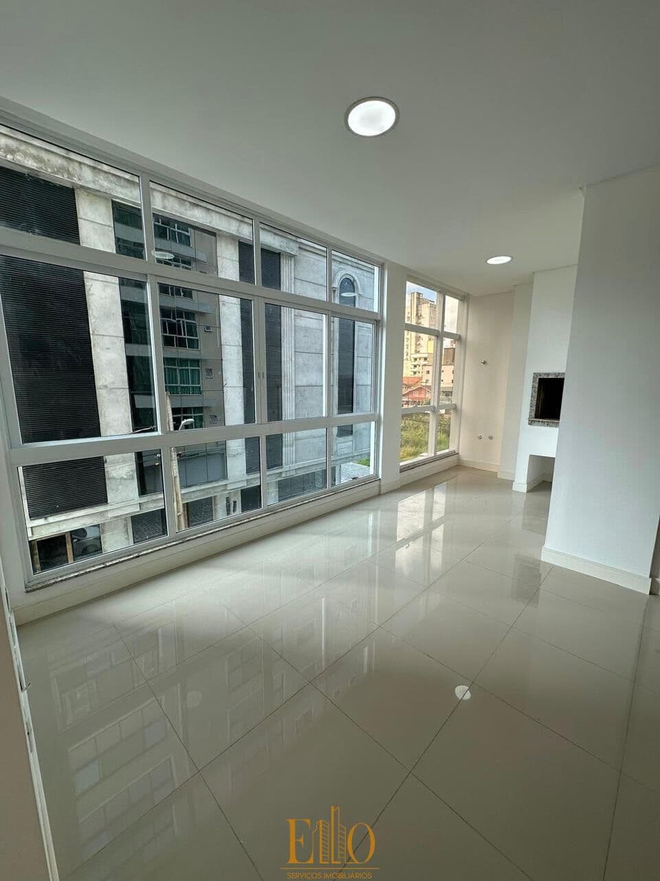 Apartamento em Meia Praia, Itapema/SC