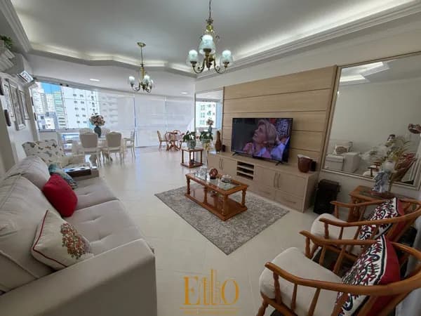 Apartamento Último andar. Edifício Paris 02 suítes + 02 dorm. e 2 vagas / Itapema -SC