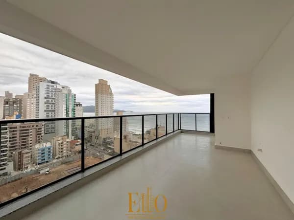 Apartamento Diamond Tower, 04 Suítes + 03 Vagas. Lazer completo. Meia Praia em Itapema /SC