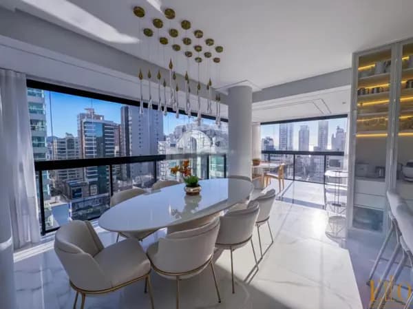 Apartamento Residencial Sunsky, 04 Suítes e 04 Vagas. finamente mobiliado e 03 Vagas. Vista Mar
